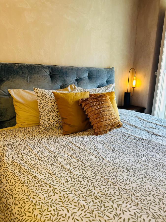 Bedroom In The 18Th Century Style Lisboa Екстериор снимка